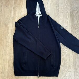 Boss zip up extremely soft and amazing quality